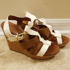 Jessica Simpson Two-Tone Wedges